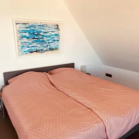 Strandhusen 20, بيت للعطل *